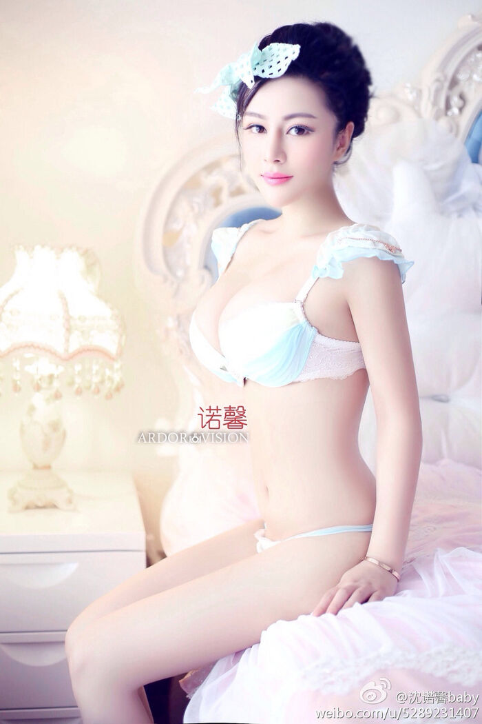 美女嫩模沈诺馨性感S 曲线完美身材喷血微博海量Photo 225P 170th image