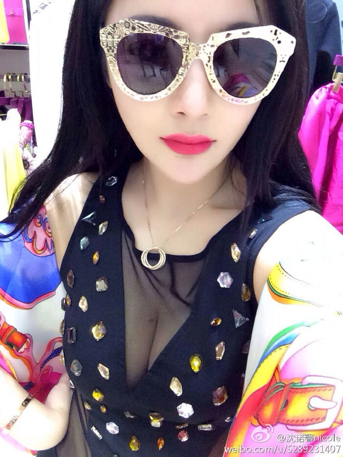 美女嫩模沈诺馨性感S 曲线完美身材喷血微博海量Photo 225P 184th image