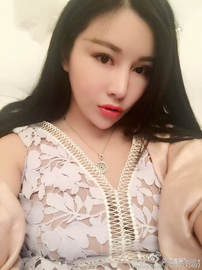 美女嫩模沈诺馨性感S 曲线完美身材喷血微博海量Photo 225P 196th image