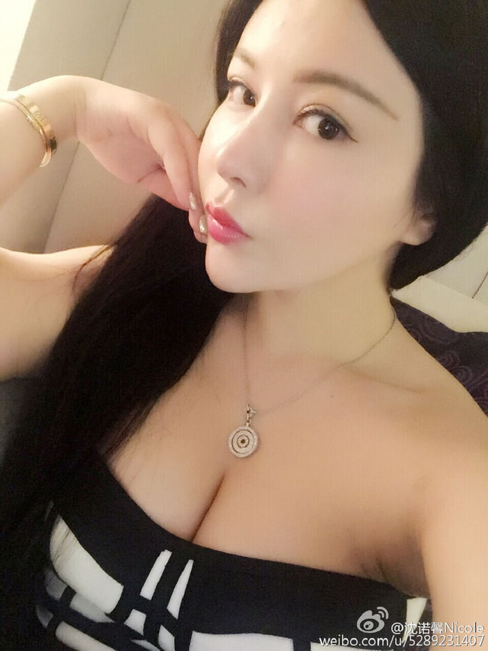 美女嫩模沈诺馨性感S 曲线完美身材喷血微博海量Photo 225P 199th image