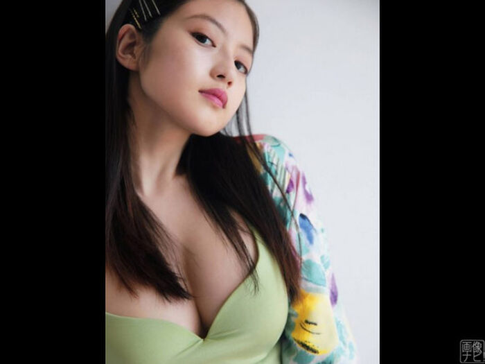 みんな大好きな巨乳の谷間 part100 5th image