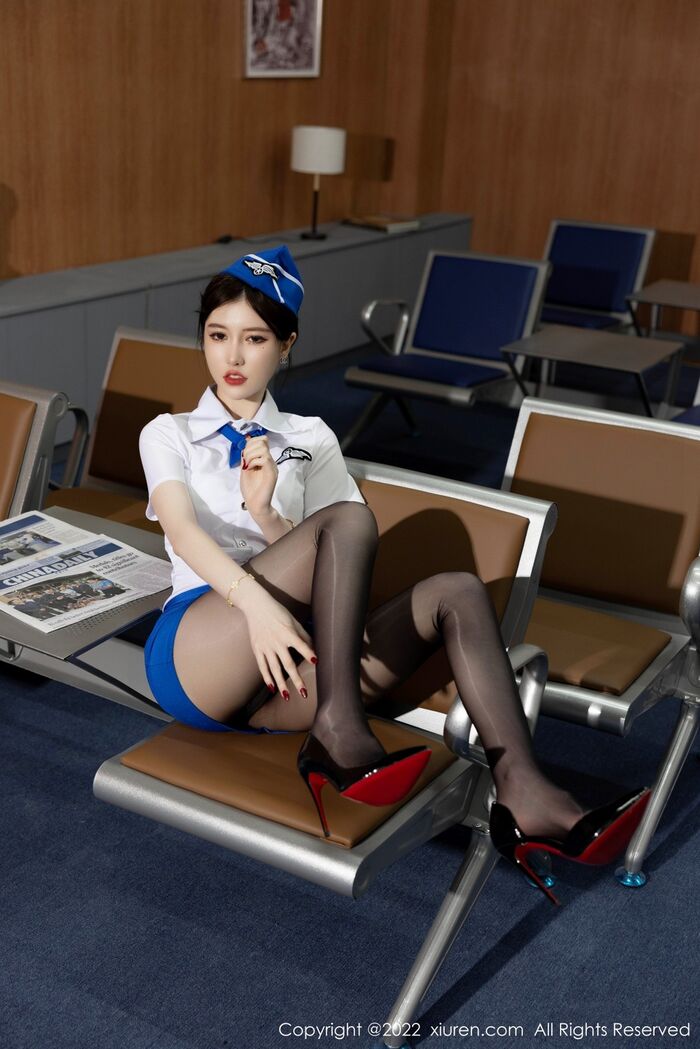 XiuRen第5125期_模特美桃酱海南心愿旅拍制服主题白色内衣配超薄黑丝诱惑写真75P 8th image