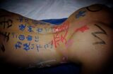 Women who are amateurs but are scribbled on their bodies and photographed