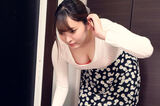 Kinubuki Kanon A young wife who takes out the garbage while showing a glimpse of the valley of the G-cup.