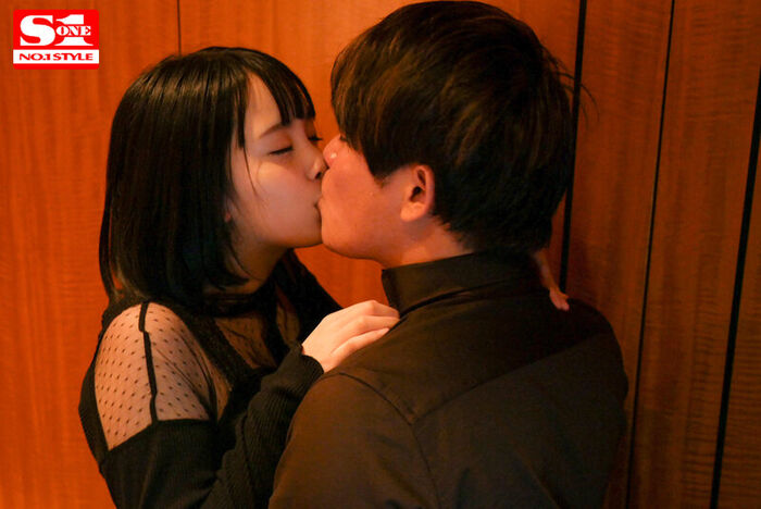 Aiho Suzu 200 images Beautiful busty AV actress whose outstanding style is too erotic! 28th image
