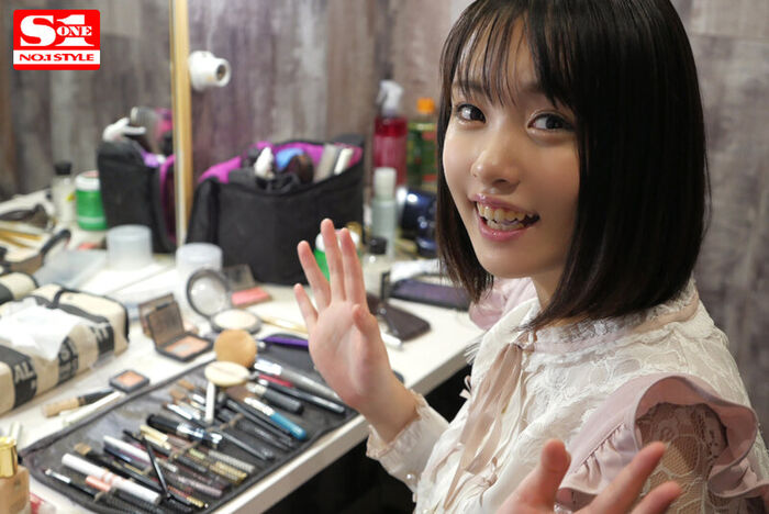 Aiho Suzu 200 images Beautiful busty AV actress whose outstanding style is too erotic! 37th image