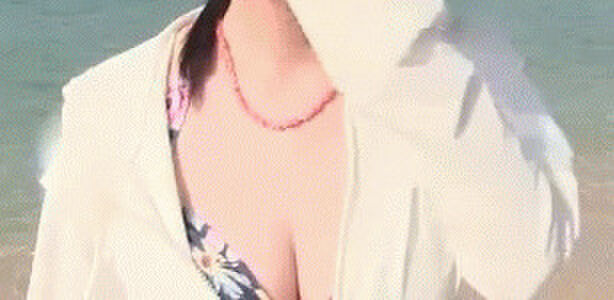 49 Valley Erotic GIF Images! Summary of the tight cleavage of happening breast fliers and busty gradles seen on TV 31th image
