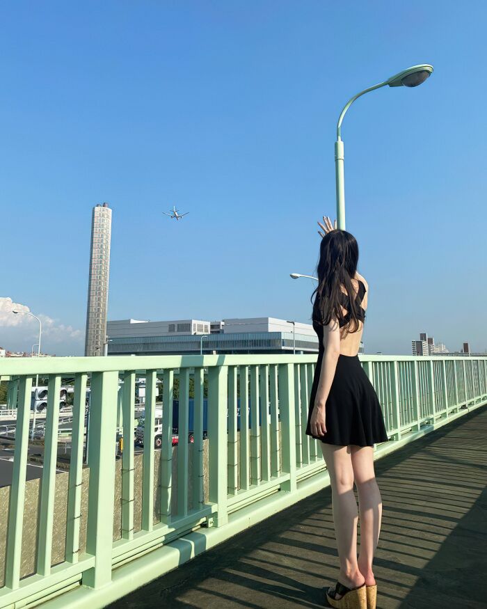 【井桁弘恵の高画質エロ画像337枚】人気モデルのスレンダーなくびれと美脚を愛でるグラビア 12th image
