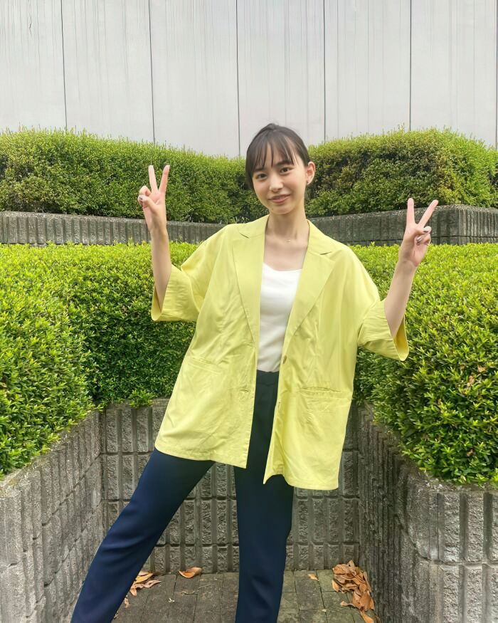 【井桁弘恵の高画質エロ画像337枚】人気モデルのスレンダーなくびれと美脚を愛でるグラビア 15th image