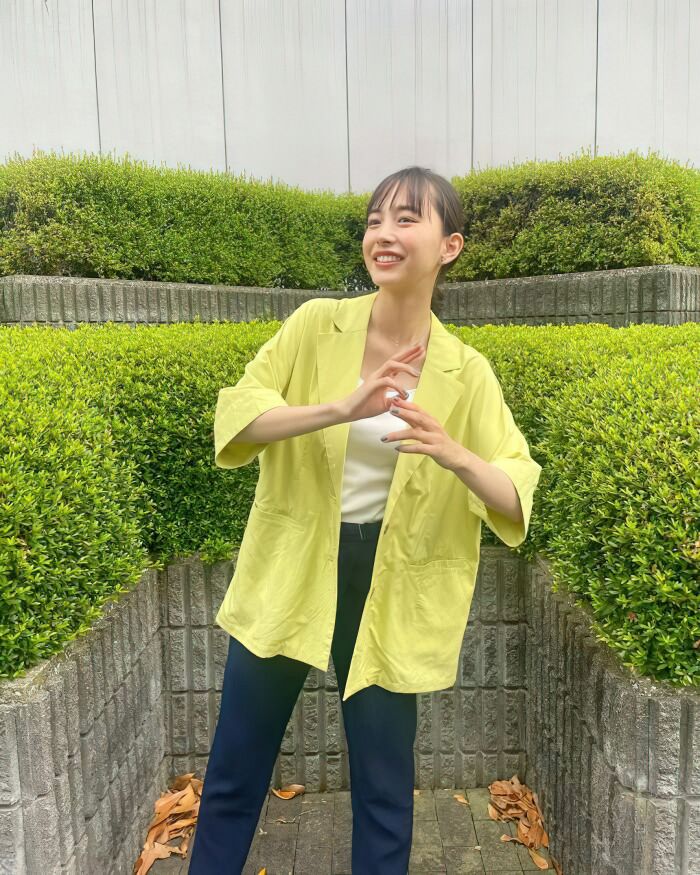 【井桁弘恵の高画質エロ画像337枚】人気モデルのスレンダーなくびれと美脚を愛でるグラビア 16th image