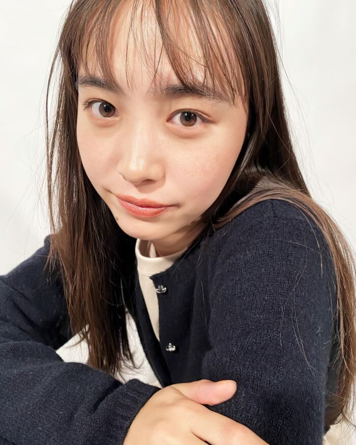 【井桁弘恵の高画質エロ画像337枚】人気モデルのスレンダーなくびれと美脚を愛でるグラビア 35th image