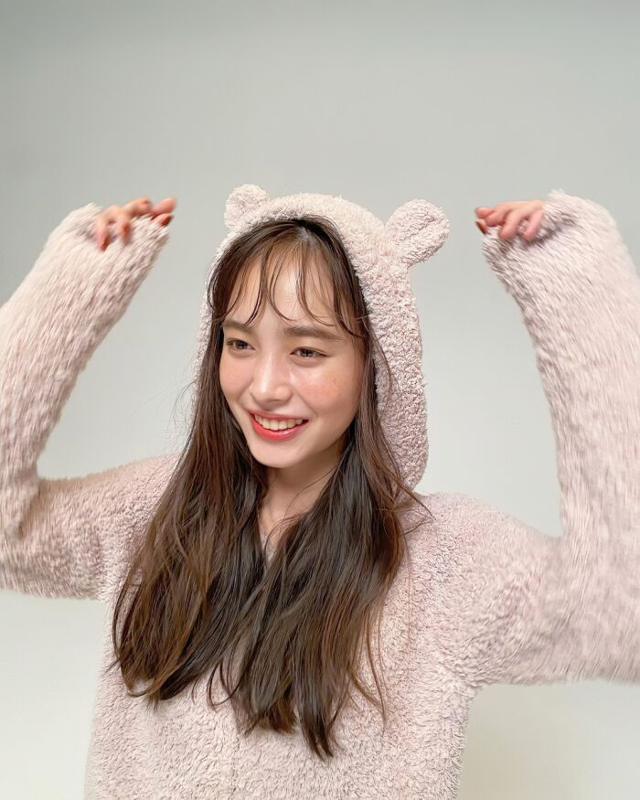 【井桁弘恵の高画質エロ画像337枚】人気モデルのスレンダーなくびれと美脚を愛でるグラビア 60th image