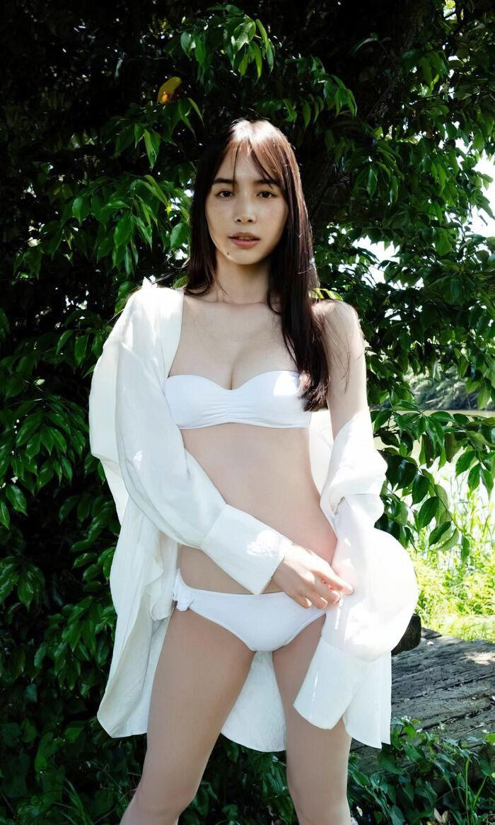 【井桁弘恵の高画質エロ画像337枚】人気モデルのスレンダーなくびれと美脚を愛でるグラビア 89th image