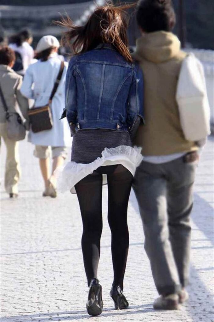 【パンチラエロ画像】偶発的に見つけた女の子のパンチラ画像がめっちゃシコ！ 40th image