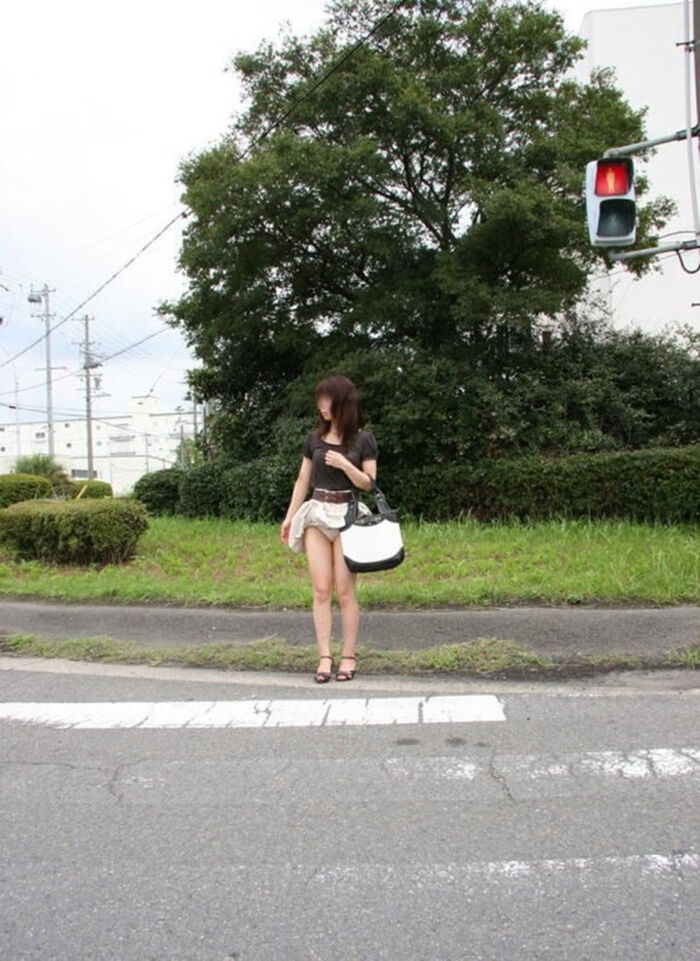 【パンチラエロ画像】偶発的に見つけた女の子のパンチラ画像がめっちゃシコ！ 49th image