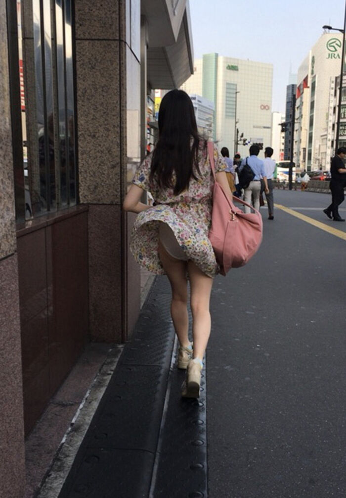 【パンチラエロ画像】偶発的に見つけた女の子のパンチラ画像がめっちゃシコ！ 51th image
