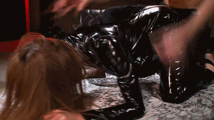 50 catsuit erotic GIF images! Female spies and undercover agents in tight suits 34th image