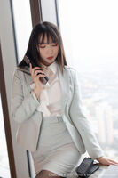 [MiStar Enchantment] Vol.328_嫩模小波多职场uniform黑丝OL 主题半撩露无内黑丝裤袜诱惑Photo 46P