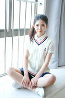 [UXING优星馆] Vol.056_嫩模可爱的小叶子清纯 Student Attire + Residence Feeling Inner Clothing Hidemi Breast Photo 38P