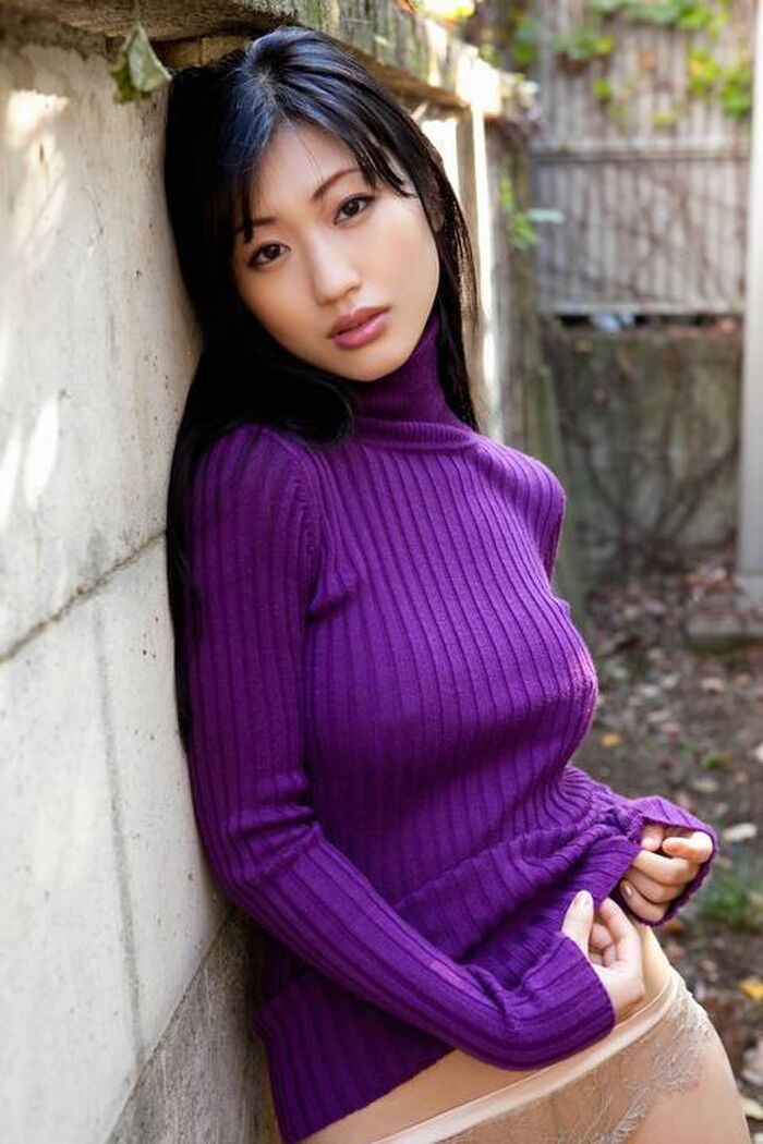 【Boobs】 The nipple rubbed against the fiber of the sweater and became even more erect! Completely breast-pochi, sheer nipple state too erotic no-bra knit boob image collection ww [80 photos] 77th image