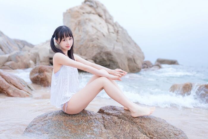 Moe System Xiao 姐姐木绵绵 OwO 海边白比基尼主题沙滩性感比基尼秀完美身材诱惑Photo 30P 16th image