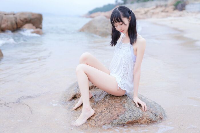 Moe System Xiao 姐姐木绵绵 OwO 海边白比基尼主题沙滩性感比基尼秀完美身材诱惑Photo 30P 18th image