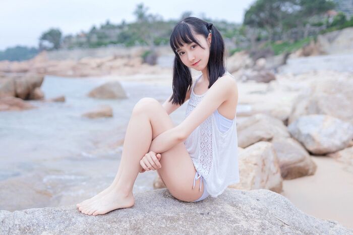 Moe System Xiao 姐姐木绵绵 OwO 海边白比基尼主题沙滩性感比基尼秀完美身材诱惑Photo 30P 20th image