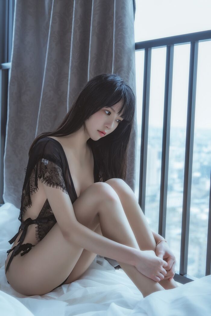 网络美女桜桃喵夜宴三部曲主题私房性感黑色情趣内衣系秀惹火身材诱惑Photo 60P 17th image