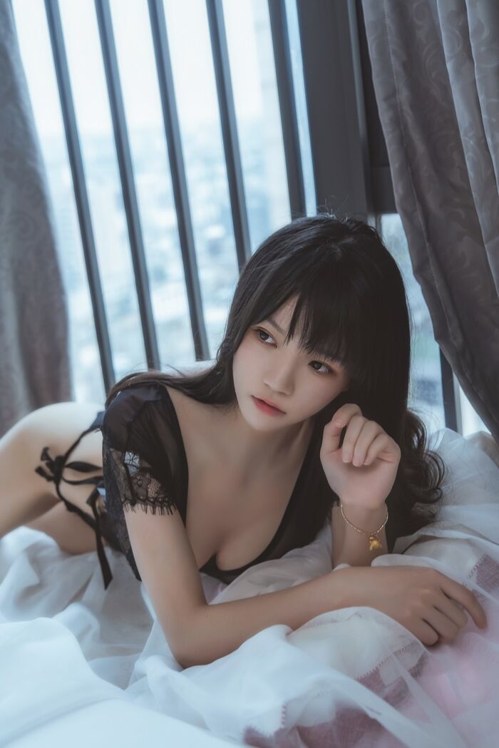 网络美女桜桃喵夜宴三部曲主题私房性感黑色情趣内衣系秀惹火身材诱惑Photo 60P 18th image