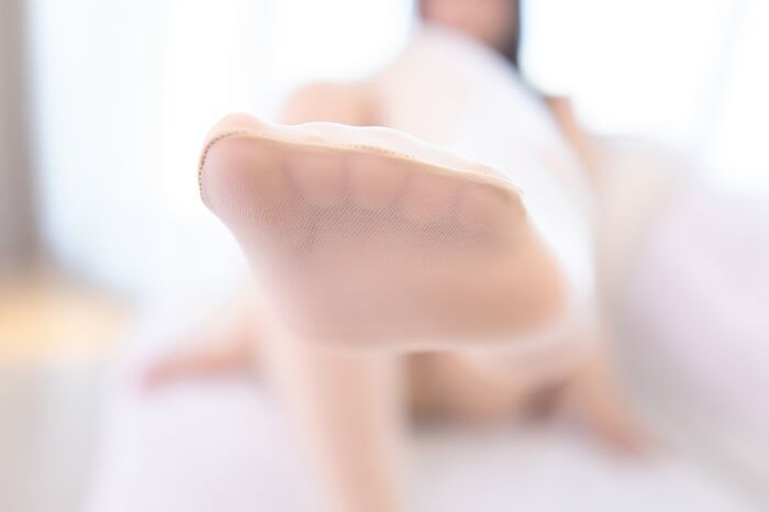 萝莉美女神楽坂真冬午后红茶主题私房低breast吊带裙配超薄肉丝秀翘臀诱惑Photo 75P 32th image