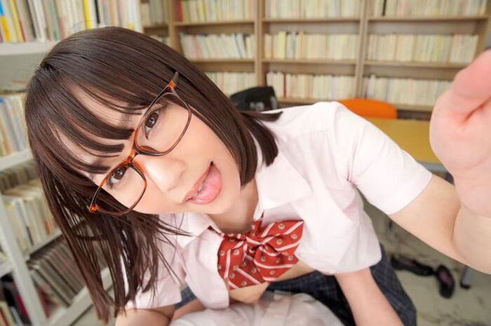 【Erotic images of humanities girls】 Lewd figure hidden behind serious looks (30 photos) 13th image