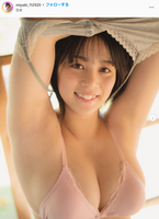 I-cup JK Yamaoka Masaya (17), swimsuit gravure image is too powerful body too ww Yan Maga Bakugou off shot fans rave about!
